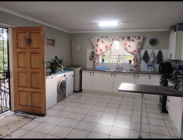 3 BEDROOM PROPERTY TO RENT IN STRUBENVALE